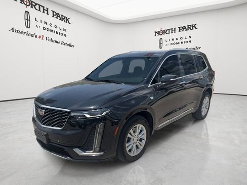 Used 2022 Cadillac XT6 Luxury FWD image 1