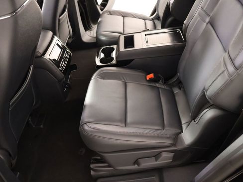 New 2026 Lincoln Aviator Reserve AWD/4WD image 12