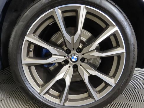 Used 2020 BMW X7 M50i image 32