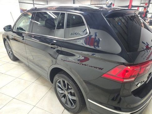 Used 2022 Volkswagen Tiguan SE image 6
