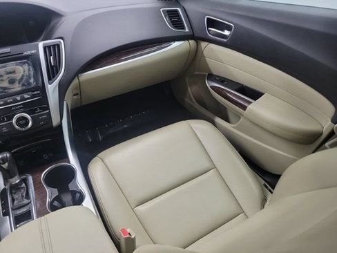 Used 2018 Acura TLX FWD image 16