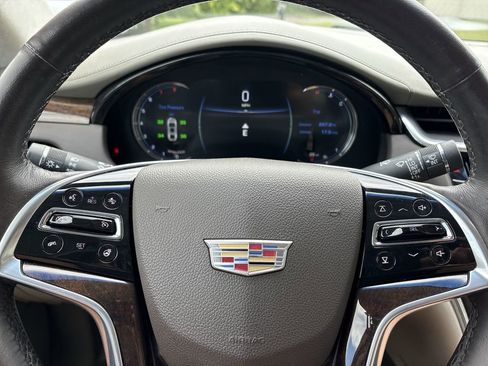 Used 2016 Cadillac XTS Platinum FWD image 12