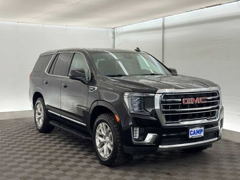 Used 2024 GMC Yukon SLT w/ SLT Luxury Package image 8