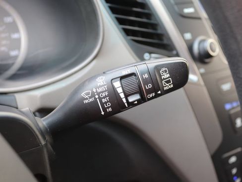 Used 2015 Hyundai Santa Fe Sport AWD/4WD image 15