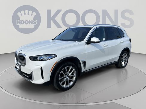 Used 2024 BMW X5 xDrive40i w/ Premium Package AWD/4WD image 1