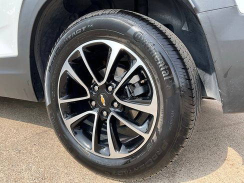 Used 2025 Chevrolet TrailBlazer LT image 9