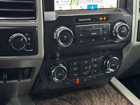 Used 2019 Ford F450 Lariat w/ Lariat Ultimate Package AWD/4WD image 22