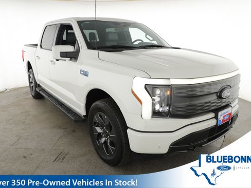 Used 2025 Ford F150 Lightning Lariat image 1
