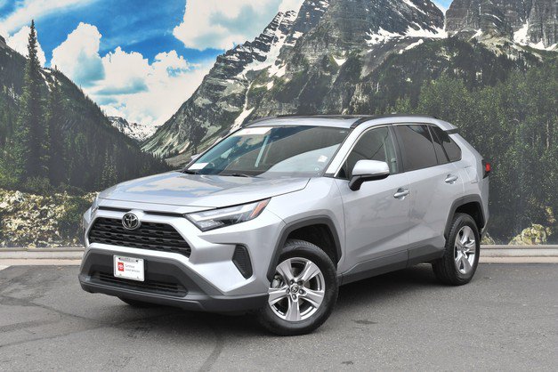 Used 2025 Toyota RAV4 XLE w/ Convenience Package AWD/4WD image 6