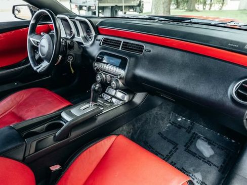 Used 2010 Chevrolet Camaro SS w/ LPO, Ground Effects Package RWD image 19