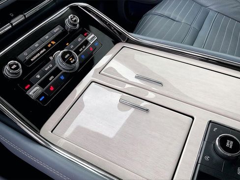 Used 2020 Lincoln Navigator L Black Label w/ Cargo Convenience Package image 15