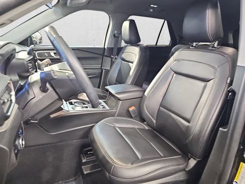 Used 2023 Ford Explorer XLT w/ Equipment Group 202A image 16