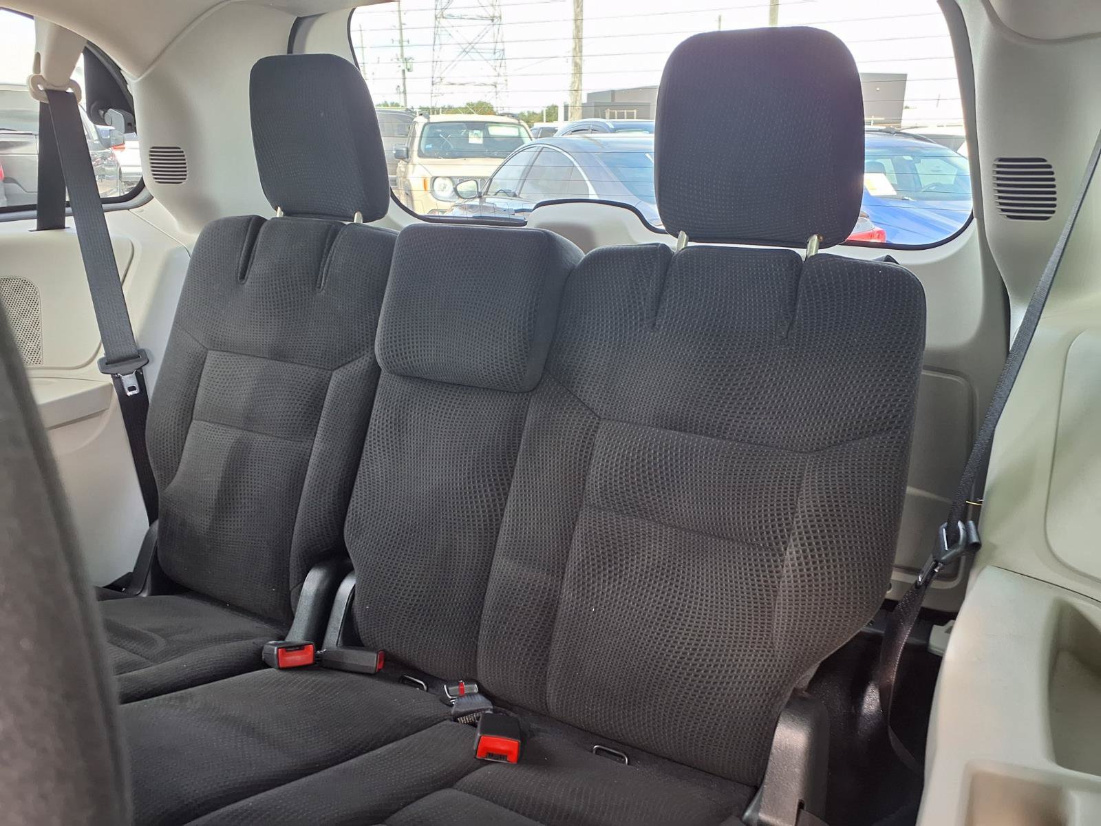 Used 2017 Dodge Grand Caravan SE w/ Power Window Group FWD image 16
