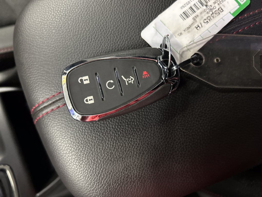 Used 2024 Chevrolet Equinox RS FWD image 19