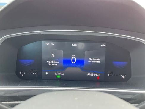 Used 2022 Volkswagen Tiguan SE AWD/4WD image 7