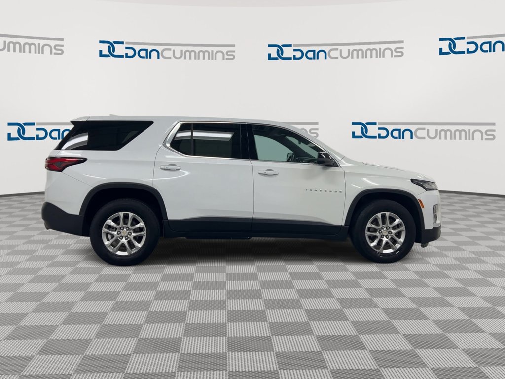 Used 2023 Chevrolet Traverse LS FWD image 9