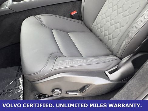 Certified 2025 Volvo XC90 B6 Plus image 23