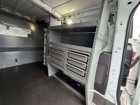 Used 2017 Ford Transit Connect XL image 7