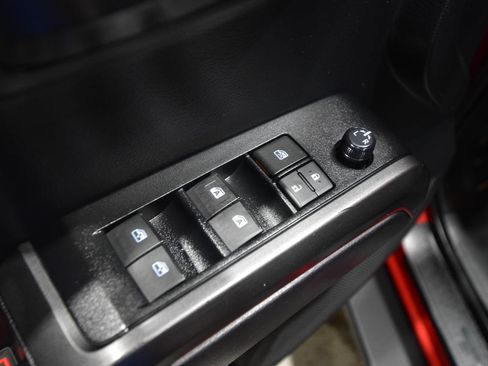 Used 2020 Toyota Tacoma TRD Off-Road w/ Technology Package AWD/4WD image 13