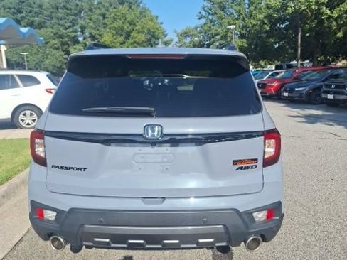 Used 2025 Honda Passport TrailSport image 5