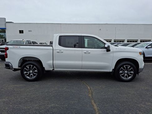 Certified 2024 Chevrolet Silverado 1500 LT AWD/4WD image 8