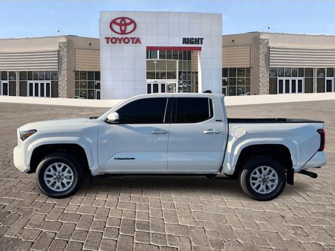 Certified 2024 Toyota Tacoma SR5 image 4