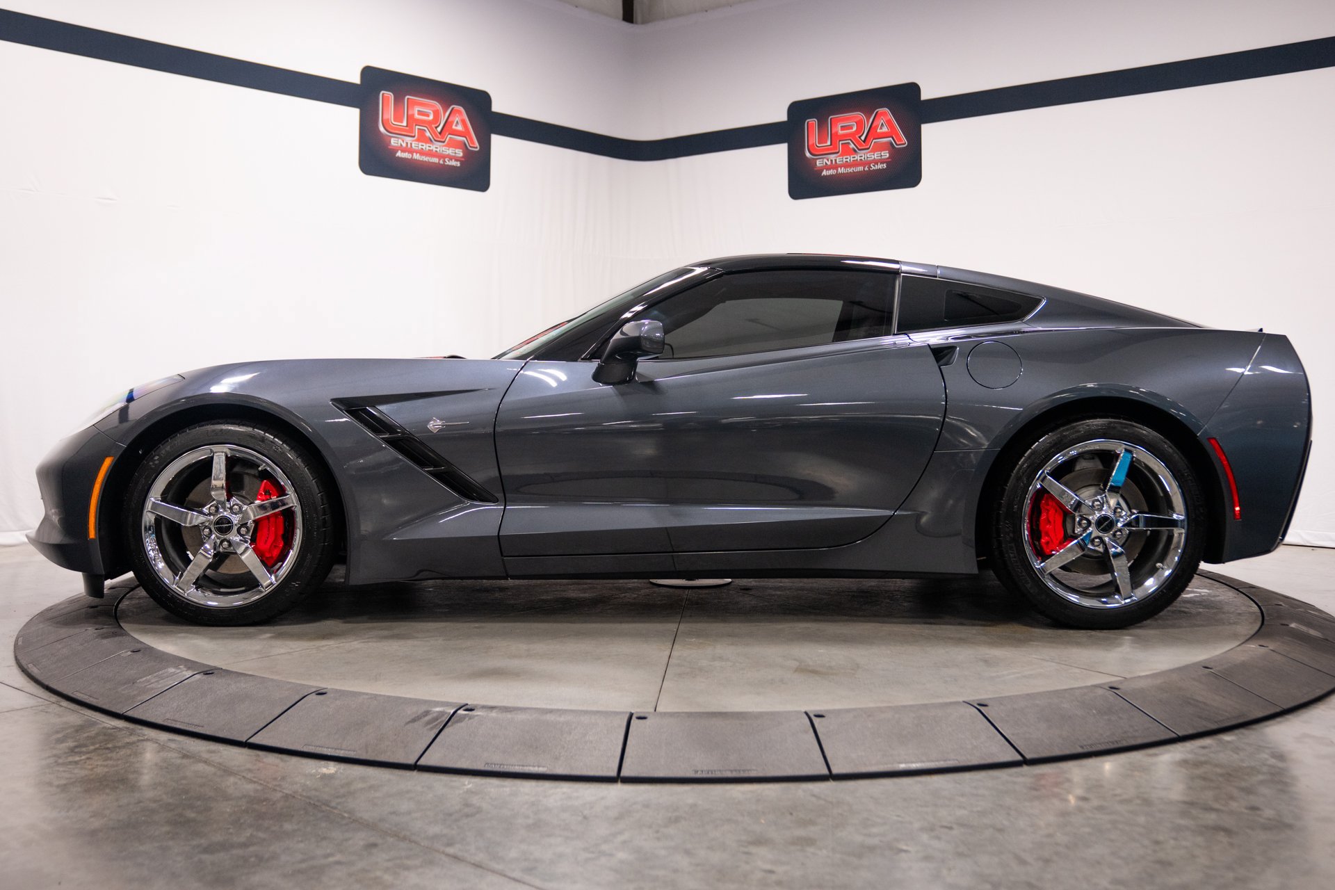Used 2014 Chevrolet Corvette Stingray Coupe w/ 3LT Preferred Equipment Group RWD image 5