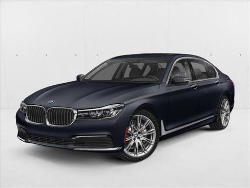 Used 2019 BMW 740i w/ Executive Package image 1