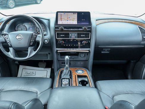 Used 2023 Nissan Armada SL image 6