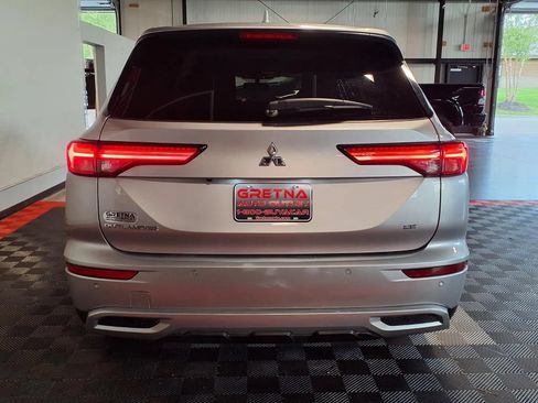 Used 2022 Mitsubishi Outlander SE AWD/4WD image 6