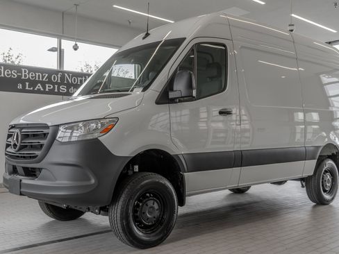 New 2025 Mercedes-Benz Sprinter 2500 image 3