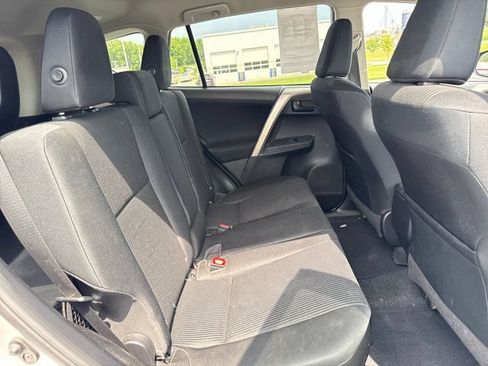 Used 2015 Toyota RAV4 LE AWD/4WD image 14