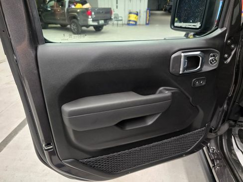 New 2025 Jeep Wrangler Willys AWD/4WD image 13