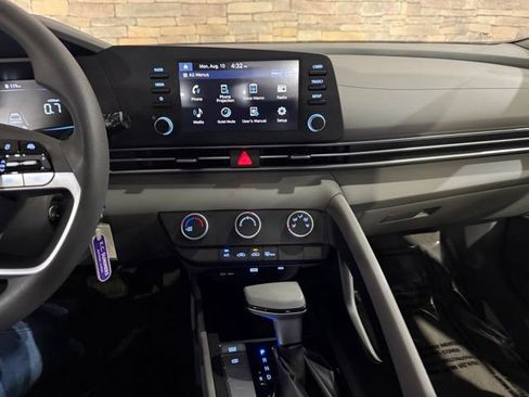 New 2026 Hyundai Elantra SE FWD image 20