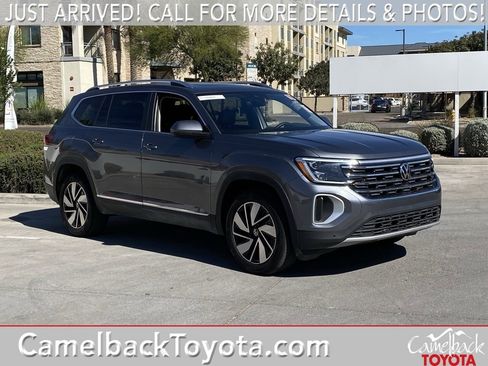 Used 2025 Volkswagen Atlas SEL image 1