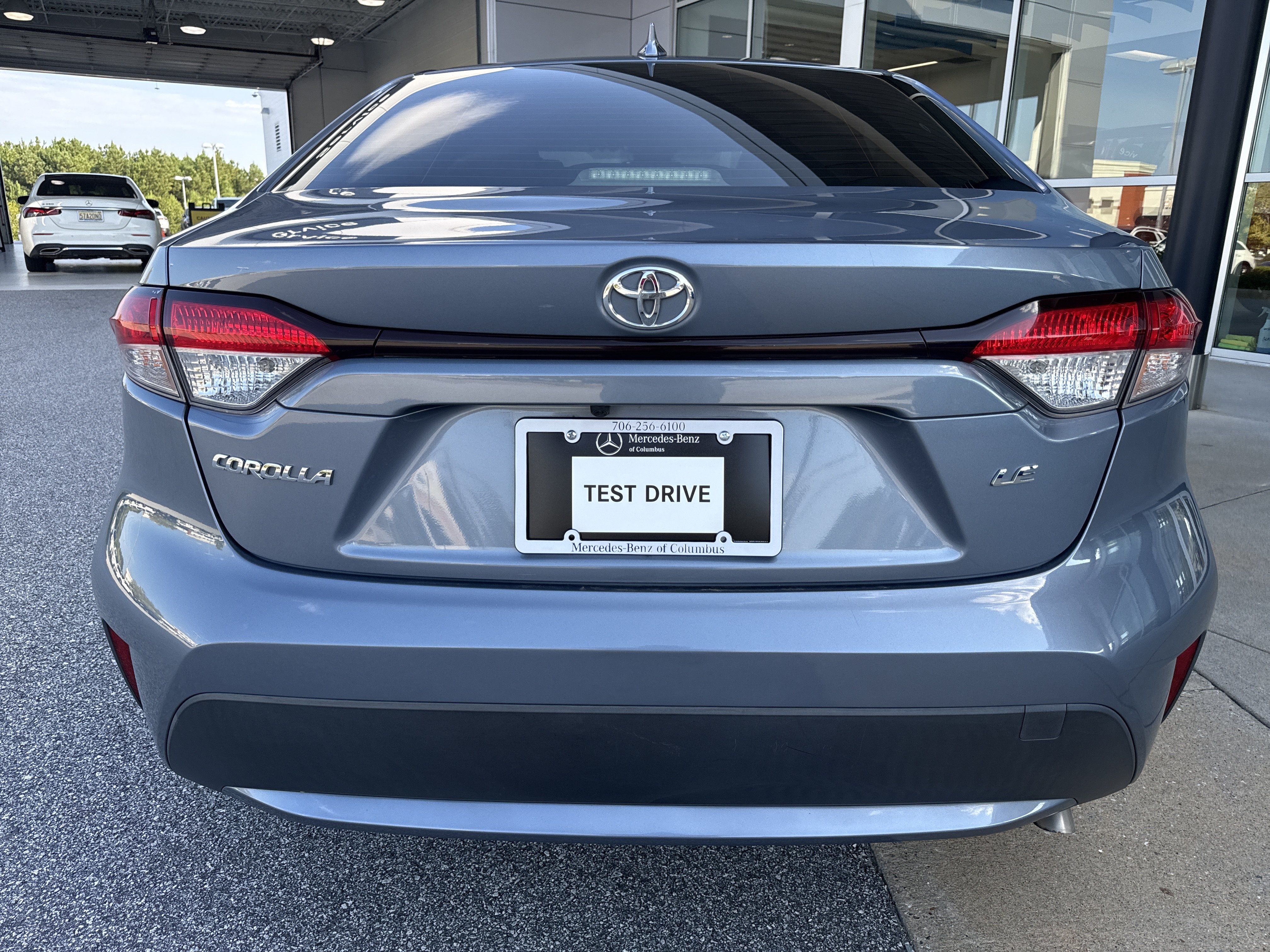 Used 2022 Toyota Corolla LE FWD image 9