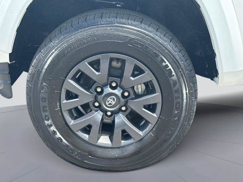 Used 2023 Toyota Tacoma SR5 RWD image 11