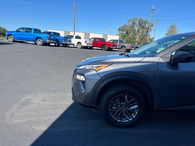 Used 2024 Nissan Rogue S AWD/4WD image 4