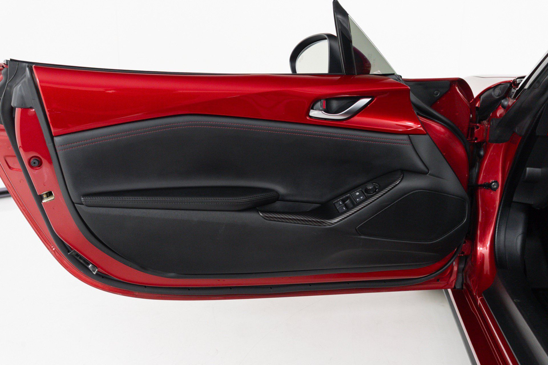 Used 2016 MAZDA MX-5 Miata Grand Touring RWD image 37