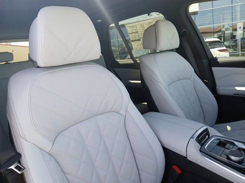 New 2026 BMW X5 sDrive40i RWD image 18