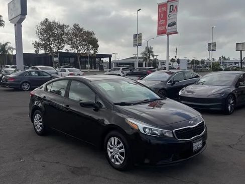 Used 2018 Kia Forte LX FWD image 3