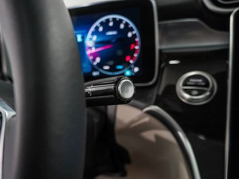 Used 2025 Mercedes-Benz GLC 300 image 25