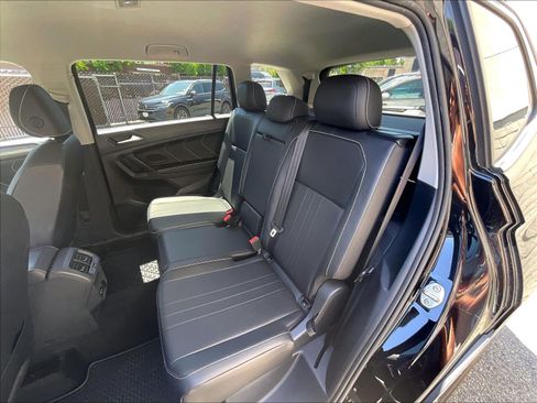 Certified 2023 Volkswagen Tiguan SE FWD image 25