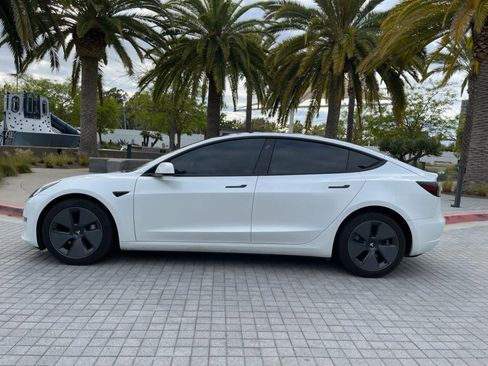 Used 2021 Tesla Model 3 Standard Range Plus image 8