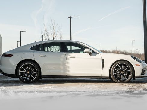 Used 2020 Porsche Panamera 4S image 3
