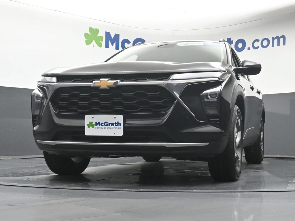 Used 2025 Chevrolet Trax LT w/ Driver Confidence Package FWD image 7