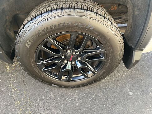 Used 2020 GMC Sierra 1500 Elevation image 12