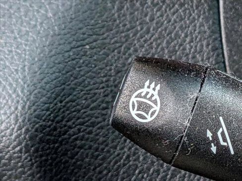 Used 2018 Mercedes-Benz GLC 300 4MATIC Coupe image 11