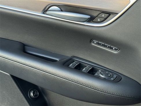 Used 2019 Cadillac XT5 Luxury image 23