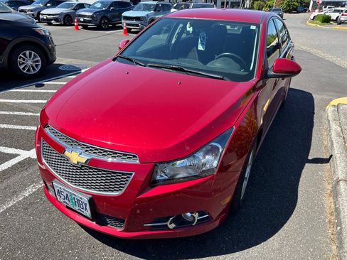 Used 2014 Chevrolet Cruze LT w/ RS Package FWD image 1